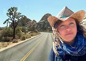 turistipercaso la_valigia_gialla_on_the_road_2