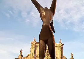 turistipercaso lapersistenza_degliopposti_.dalimatera