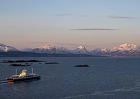 turistipercaso 8_Vista_da_Molde_sul_Midfjorden_all_alba