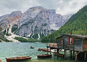 turistipercaso Palafitta_del_lago_di_Braies