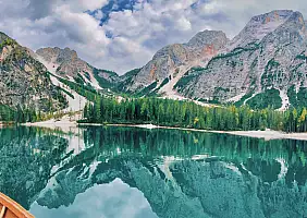 turistipercaso Panoramica_del_Lago_di_Braies