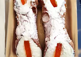 turistipercaso TRAPANI_I_CANNOLI_DELLA_PASTICCERIA_ALECI