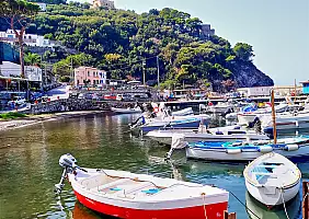 turistipercaso barca_rossa