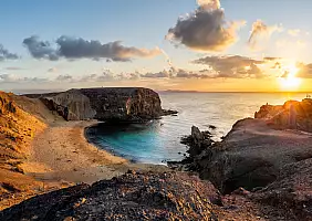 turistipercaso Landscape,With,Papagayo,Beach,At,Sunset,,Lanzarote,,Canary,Islands,,Spain