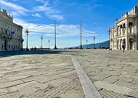 turistipercaso Piazza_Unita_d_Italia_4