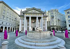 turistipercaso Piazza_della_Borsa_2_