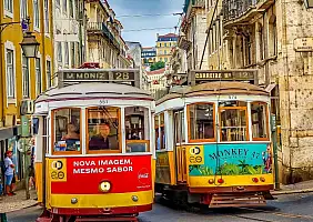 turistipercaso copertina_Lisbona_tram