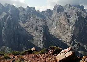 turistipercaso 12_Il_Catinaccio_visto_dal_sentiero_verso_l_Alpe_di_Tires