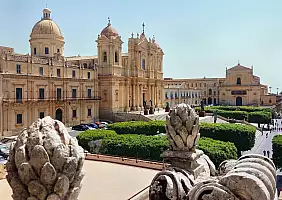 turistipercaso 8_NOTO