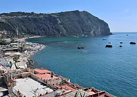 turistipercaso Forio_Baia_di_Citara_dalla_litoranea