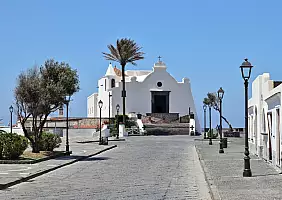 turistipercaso Forio_Chiesa_del_Soccorso_da_Via_del_Soccorso