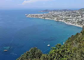 turistipercaso Forio_Panorama_da_Punta_Imperatore