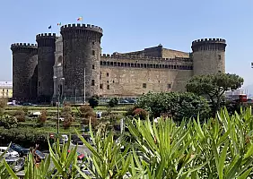turistipercaso maschio_angioino