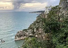 turistipercaso peschici_centro_storico_viaggio_in_molise_vedute_1