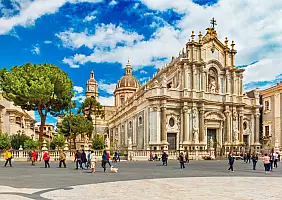 turistipercaso Catania,-,April,2019,,Italy:,View,Of,The,Cathedral,Of