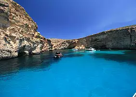 turistipercaso 228_Comino_Crystal_Lagoon