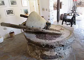 turistipercaso IMG_2569_Eggares_Museo_dell_olivo_