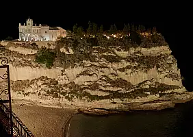 turistipercaso 1520_2022_09_26_Tropea_il_santuario_S._Maria_dell_isola