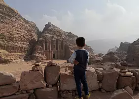 turistipercaso al_Monastero_di_Petra
