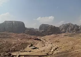 turistipercaso l_immensit_di_Petra