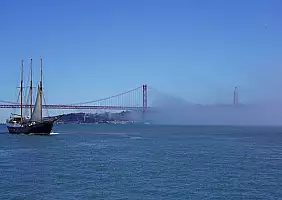 turistipercaso Lisbona_barche