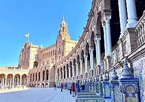 turistipercaso Plaza_de_Espana
