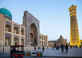 turistipercaso Bukhara_Centro_storico_Kalyan