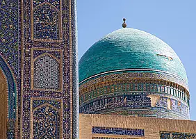 turistipercaso Khiva_Madrasa_Islom_Hoja