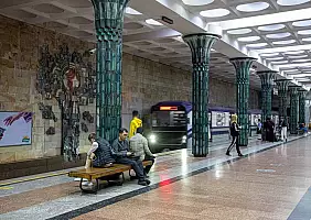 turistipercaso Tashkent_Stazione_metropolitana_Gafur_Gulom