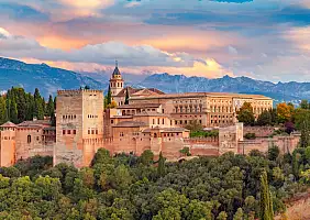 turistipercaso Granada.,The,Fortress,And,Palace,Complex,Alhambra.