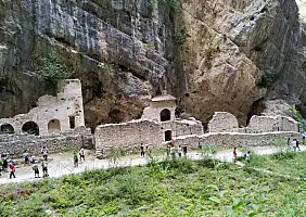 turistipercaso Fara_San_Martino_Monastero
