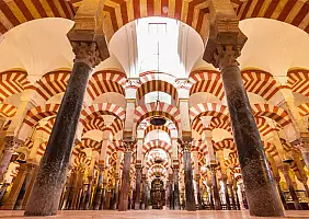 turistipercaso Interior,Of,The,Cathedral,And,Former,Great,Mosque,Of,Cordoba
