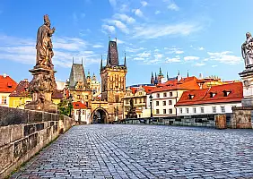 turistipercaso Famous Charles Bridge over the Vltava river in Prague, Czech Republic.
