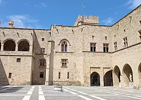 turistipercaso castello_rodi_2