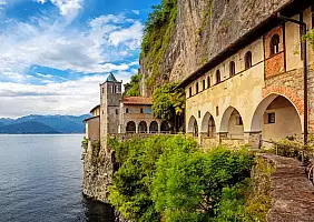 turistipercaso eremo santa caterina del sasso