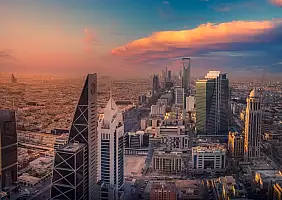 turistipercaso Kingdom,Of,Saudi,Arabia,Landscapes,By,Day,-,Riyadh,Tower