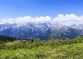 turistipercaso Dolomiti_del_Parco_naturale_Adamello_Brenta_viste_da_Cima_Paganella