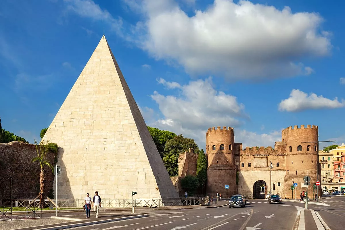 Piramidi in Italia