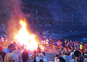 turistipercaso IMG_2962_Fuoco_grande...