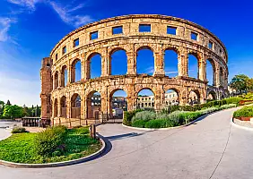 turistipercaso Pula, Croatia. Ancient roman arena of Pola, Istria