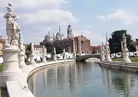 turistipercaso e86d07c6_3309_4884_97d3_b692d87df8e3