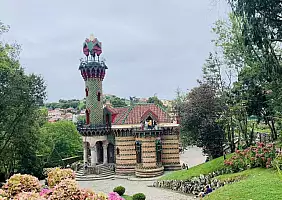 turistipercaso el_capricho_gaud_comillas
