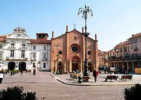 turistipercaso Asti,,Piedmont,,Italy,Saint,Secondo,Square,With,The,City,Hall