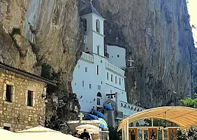 turistipercaso MONASTERO_DI_OSTROG