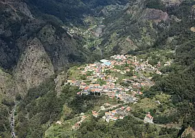 turistipercaso Curral_das_Freiras_2