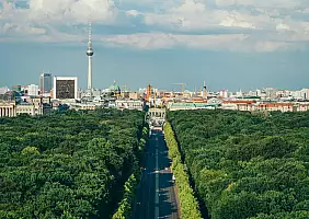 turistipercaso BERLINO-adam-vradenburg-TK5I5L5JGxY-unsplash