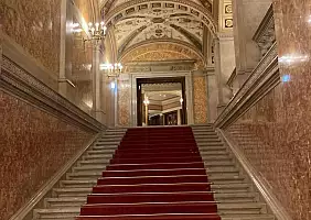 turistipercaso Teatro_dell_Opera_Atrio
