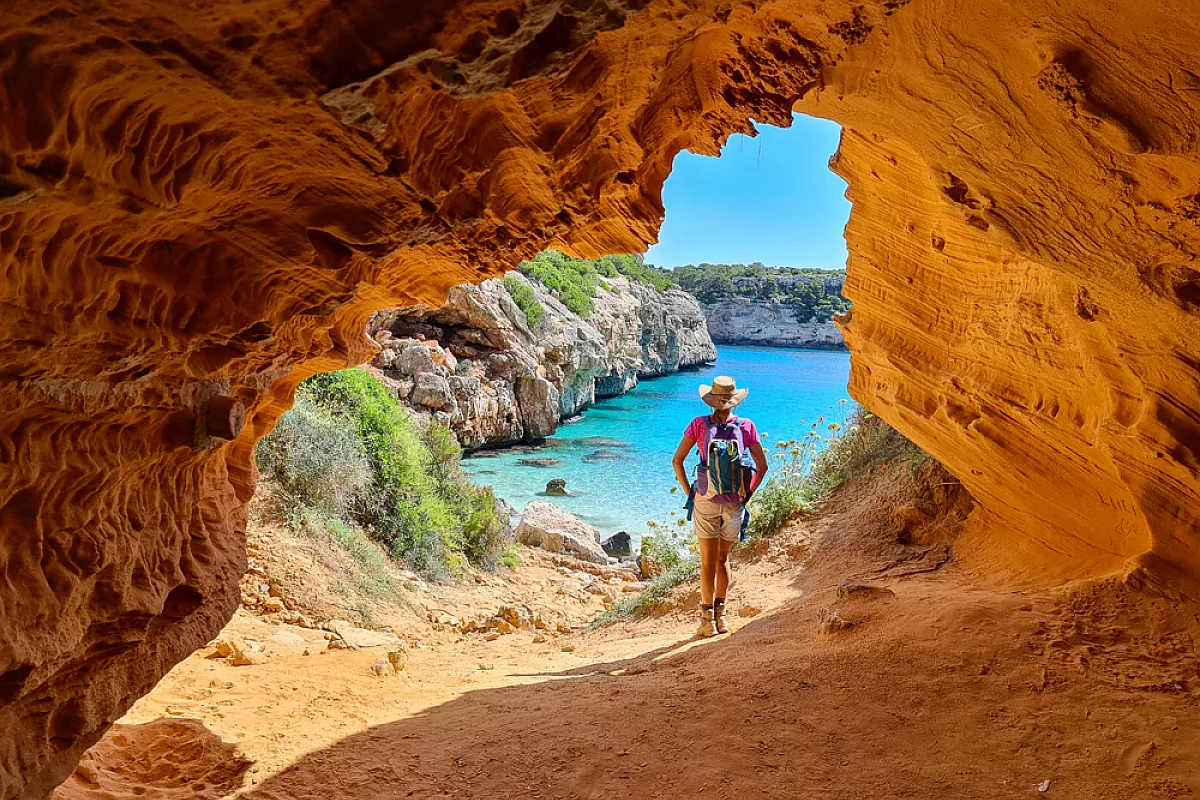 Europa, queste 5 spiagge sono il paradiso dei solitari: qui puoi arrivarci solo a piedi