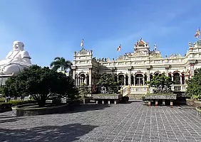 turistipercaso PAGODA_DI_VINH_TRANG