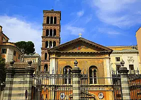 turistipercaso The basilica of Santa Pudenziana in Rome, Italy